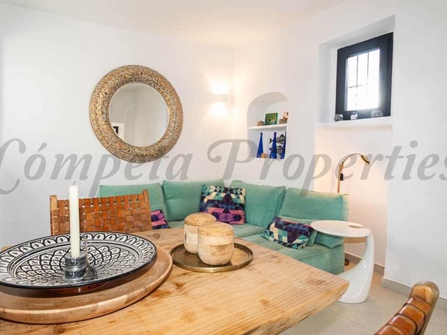 Image No.7-2 Bed Townhouse for sale