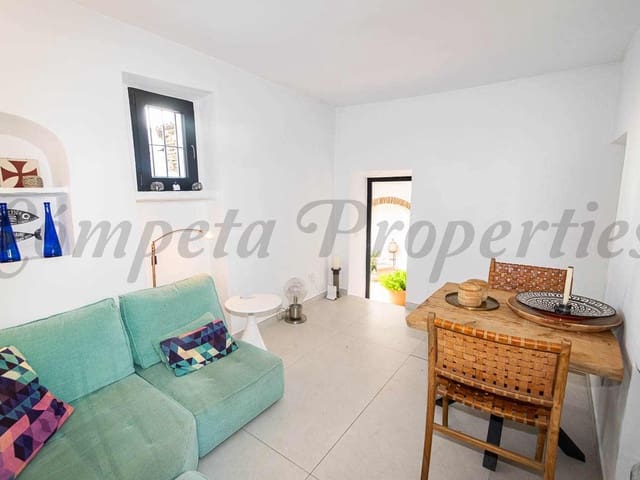 Image No.9-2 Bed Townhouse for sale