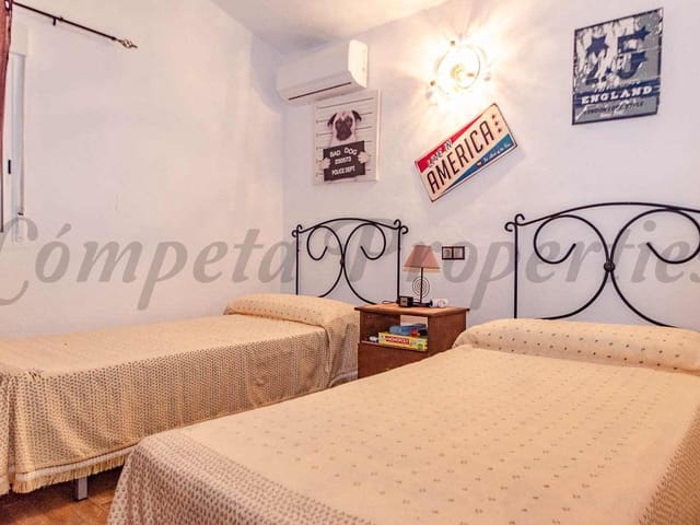 Image No.11-2 Bed Villa for sale