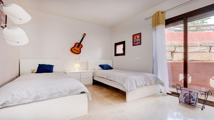 Image No.9-3 Bed Property for sale