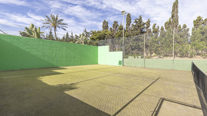 Image No.24-4 Bed Townhouse for sale