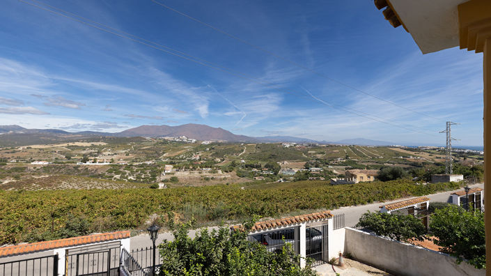 Image No.10-3 Bed Townhouse for sale