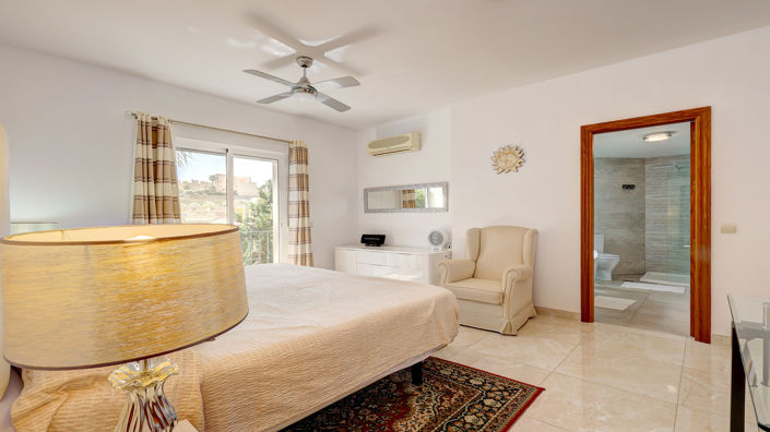 Image No.20-5 Bed Villa for sale