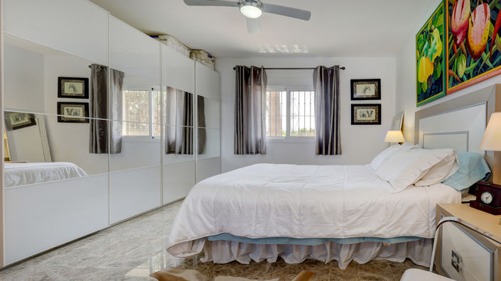 Image No.23-5 Bed Villa for sale