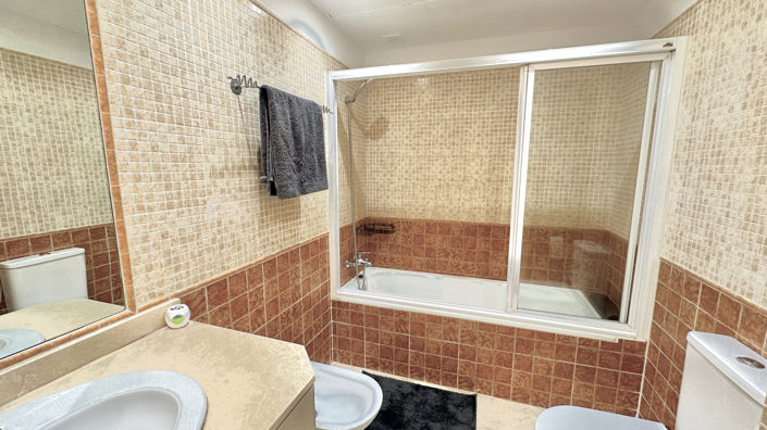 Image No.16-2 Bed Apartment for sale