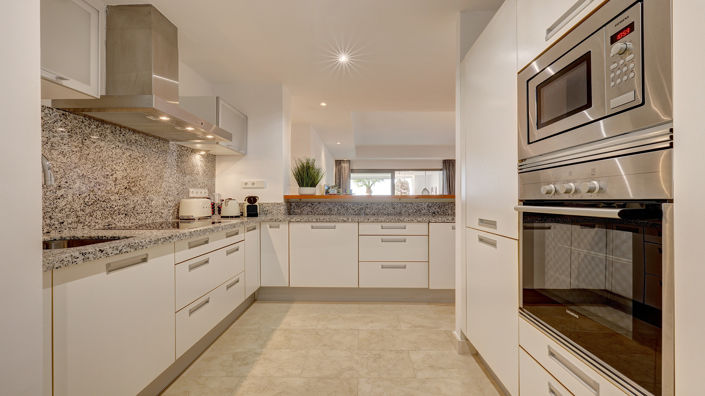 Image No.19-2 Bed Property for sale