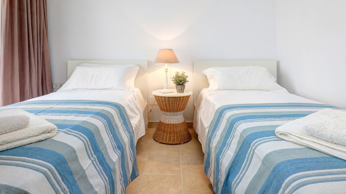 Image No.26-2 Bed Property for sale