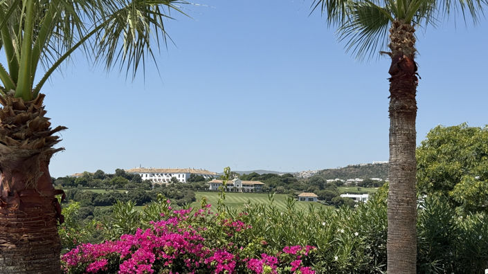 Image No.11-2 Bed Property for sale