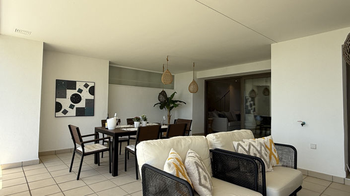 Image No.10-2 Bed Property for sale