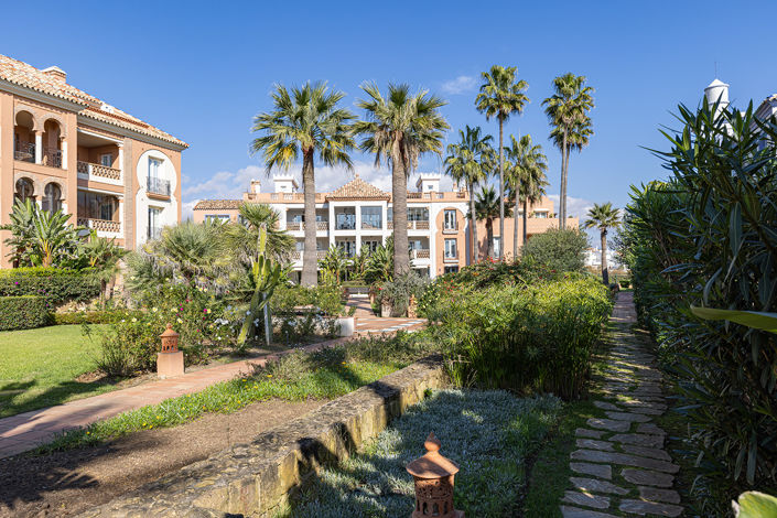 Image No.15-3 Bed Property for sale