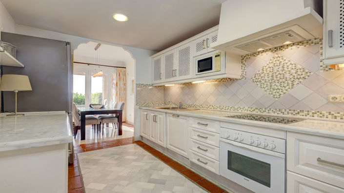 Image No.5-3 Bed Property for sale