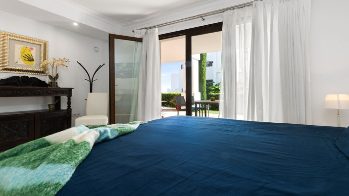 Image No.12-3 Bed Property for sale