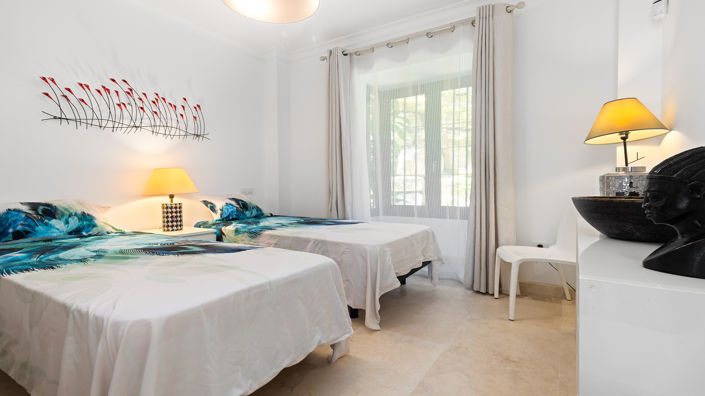 Image No.16-3 Bed Property for sale