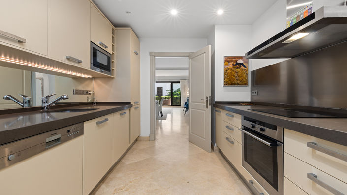 Image No.8-3 Bed Property for sale