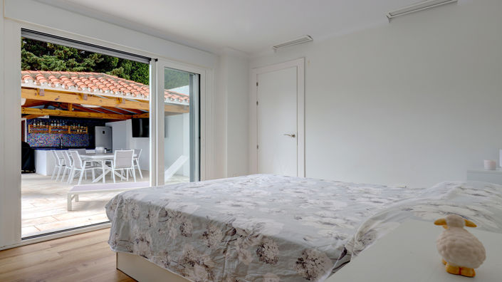 Image No.17-4 Bed Bungalow for sale