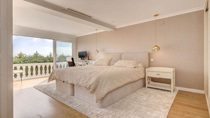 Image No.20-4 Bed Bungalow for sale