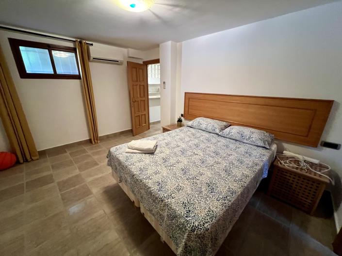 Image No.18-6 Bed Villa for sale