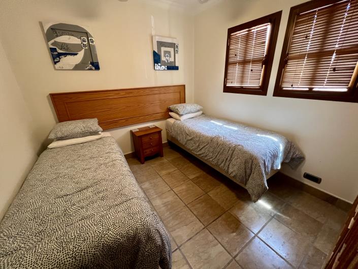 Image No.13-6 Bed Villa for sale