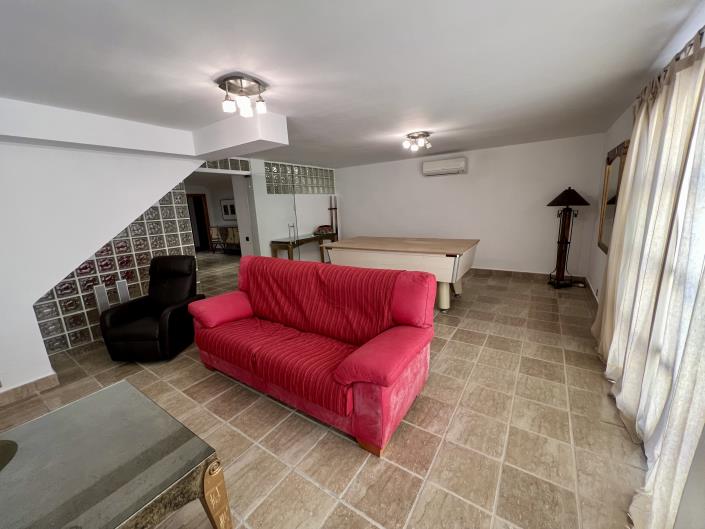 Image No.28-6 Bed Villa for sale