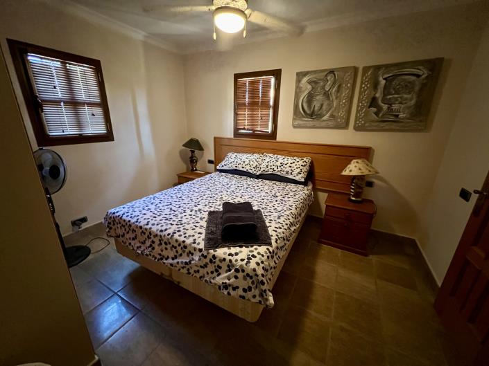 Image No.12-6 Bed Villa for sale