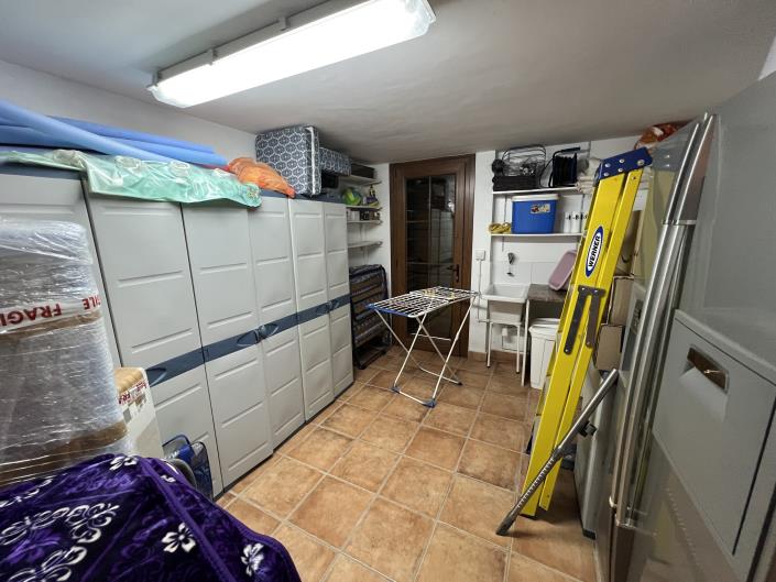 Image No.3-4 Bed Villa for sale