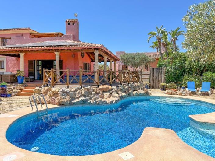 Image No.14-4 Bed Villa for sale