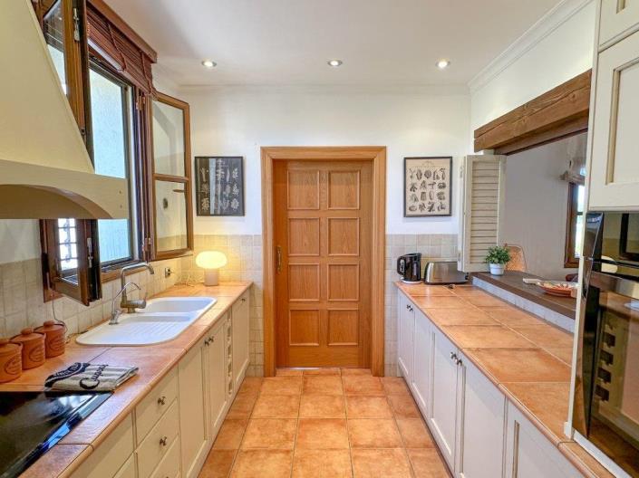 Image No.32-4 Bed Villa for sale