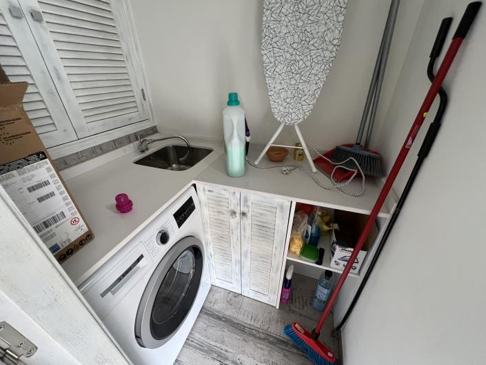 Image No.17-3 Bed Townhouse for sale