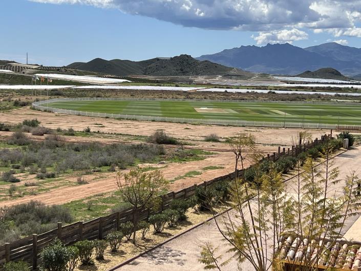 Image No.20-3 Bed Townhouse for sale