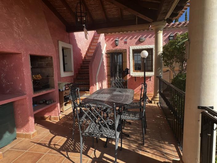 Image No.3-4 Bed Villa / Detached for sale