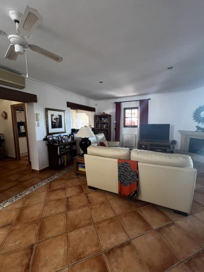 Image No.14-4 Bed Villa / Detached for sale