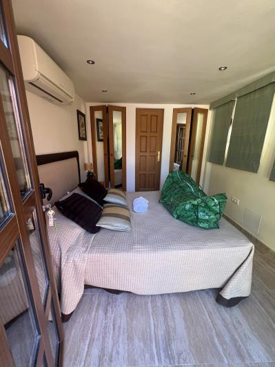 Image No.22-4 Bed Villa / Detached for sale