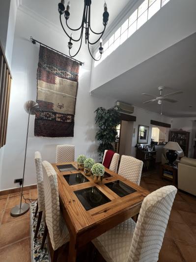 Image No.29-4 Bed Villa / Detached for sale