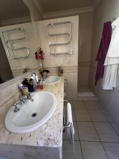 Image No.30-4 Bed Villa / Detached for sale