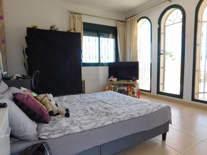 Image No.28-4 Bed Villa for sale