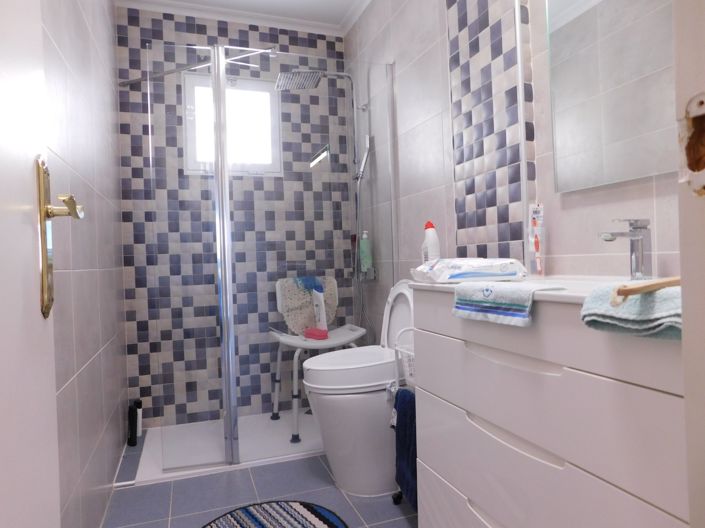 Image No.26-2 Bed Townhouse for sale