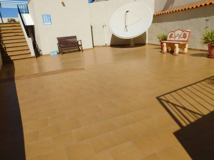 Image No.41-2 Bed Townhouse for sale