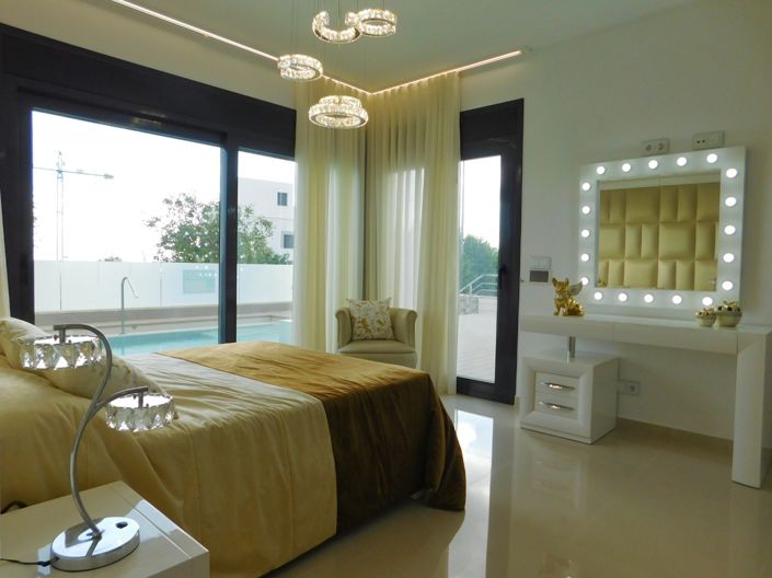 Image No.30-5 Bed Villa for sale