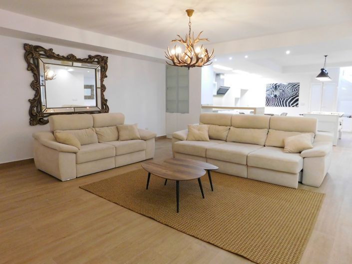 Image No.52-5 Bed Villa for sale