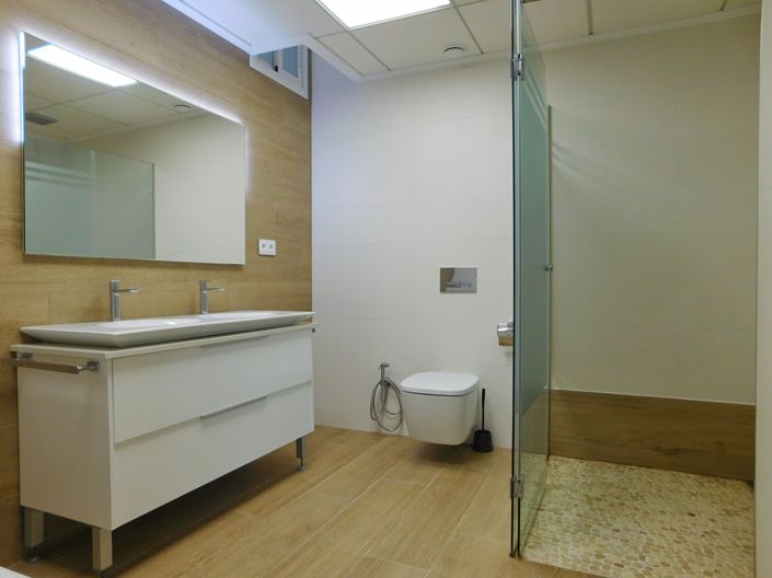 Image No.57-5 Bed Villa for sale