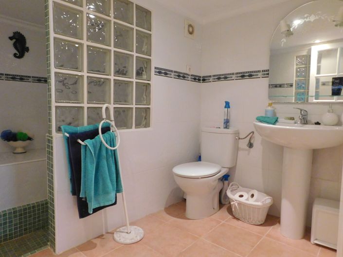 Image No.36-3 Bed Villa for sale