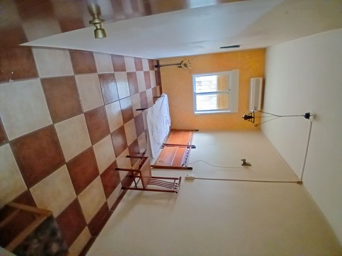 Image No.11-3 Bed Country House for sale