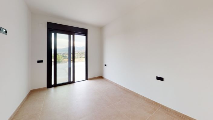 Image No.28-3 Bed Villa for sale