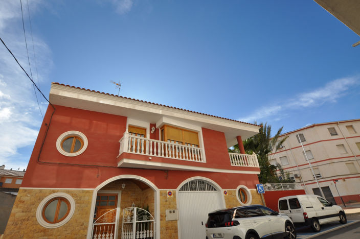 Image No.40-4 Bed Villa for sale