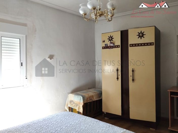 Image No.14-5 Bed Country House for sale