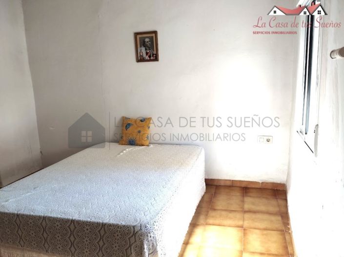 Image No.17-5 Bed Country House for sale