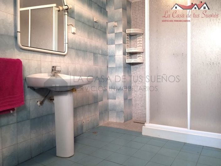 Image No.31-5 Bed Country House for sale