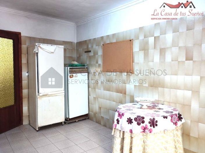 Image No.36-5 Bed Country House for sale