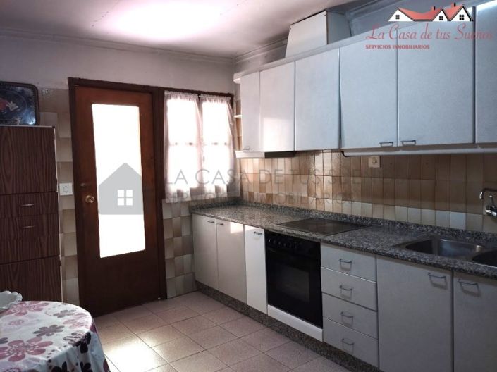 Image No.37-5 Bed Country House for sale