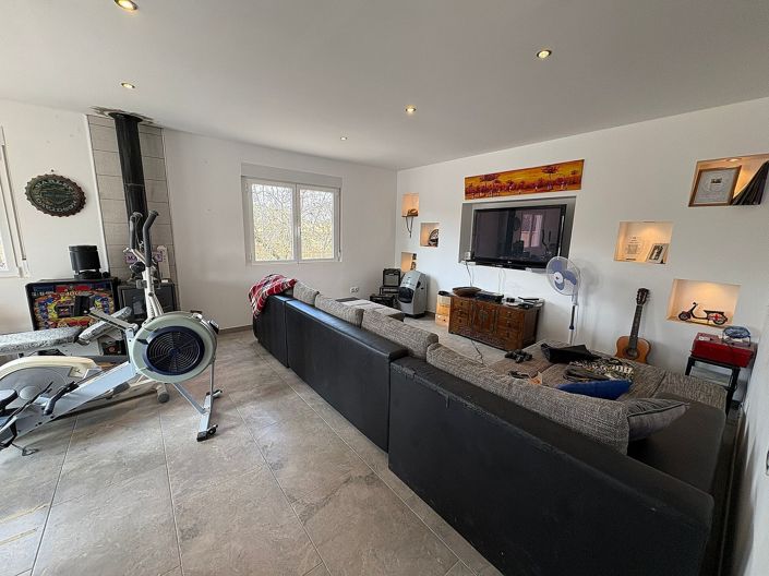 Image No.8-5 Bed Villa for sale